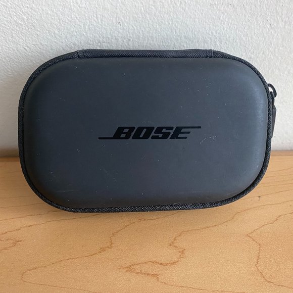 bose Other - Bose SoundSport Charging Case.
